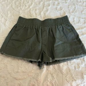 🔴 No Boundaries Juniors XL Green Shorts
